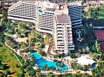 Sheraton Voyager & Hotel