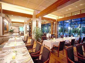 Sheraton Voyager & 5*