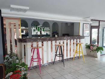 Otel Mono 3*