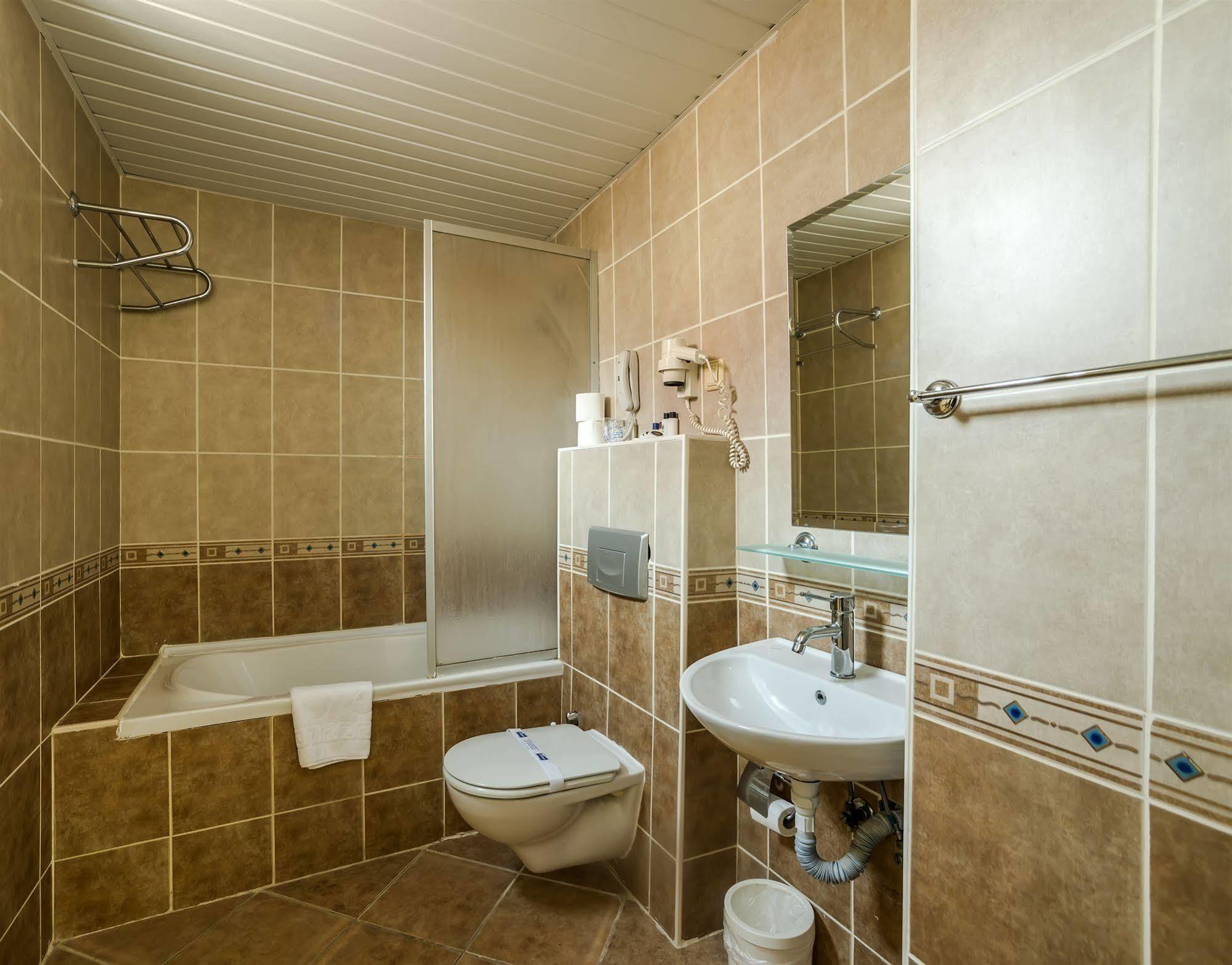 Santa Marina Hotel 3*
