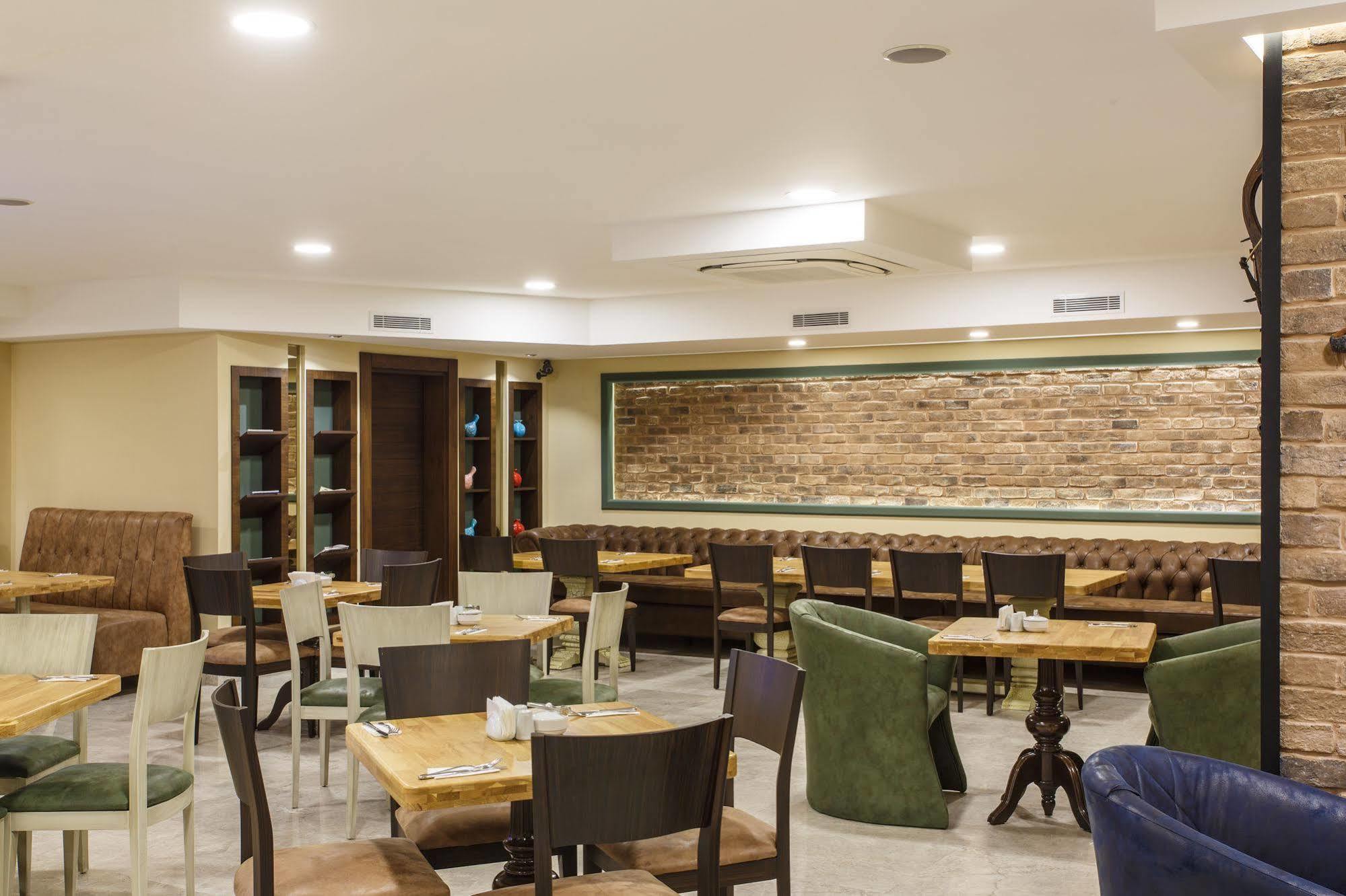 Antroyal Otel 3*
