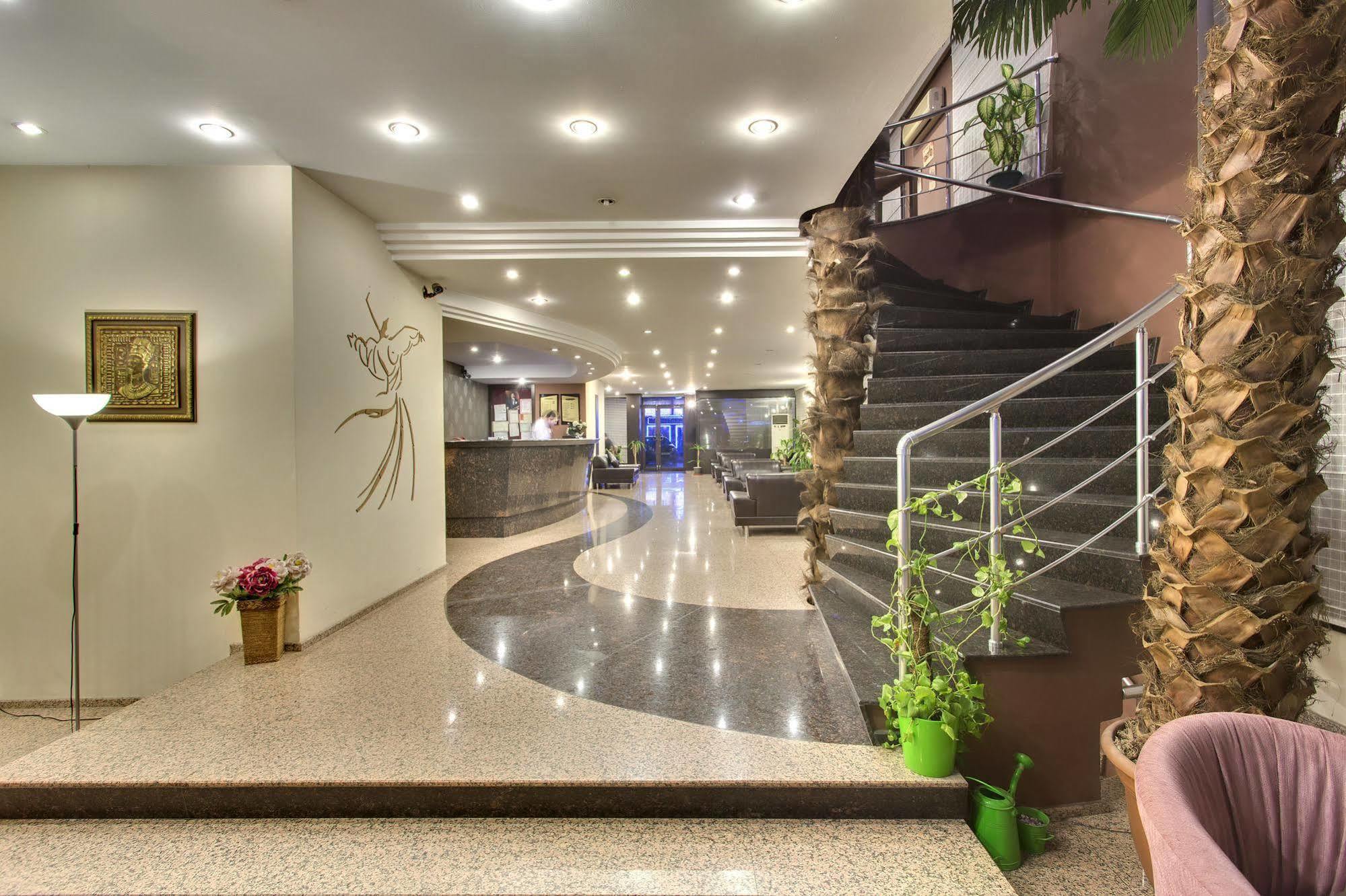 Otel Antroyal 3*