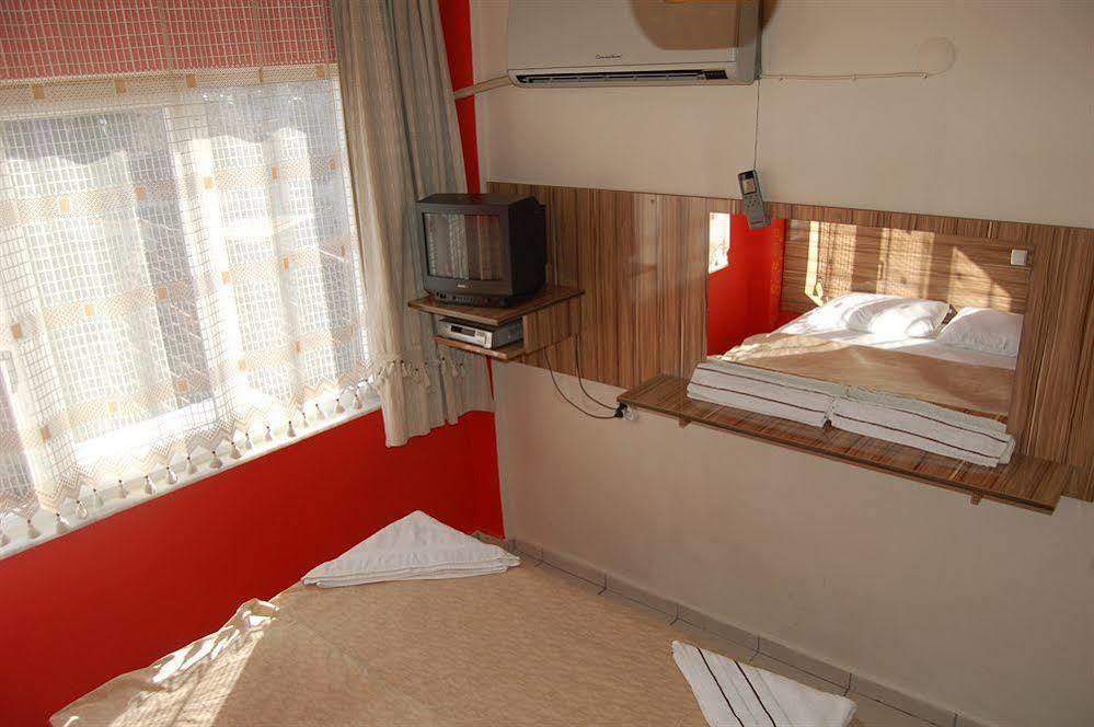 Hotel Twenty Hotel 2*