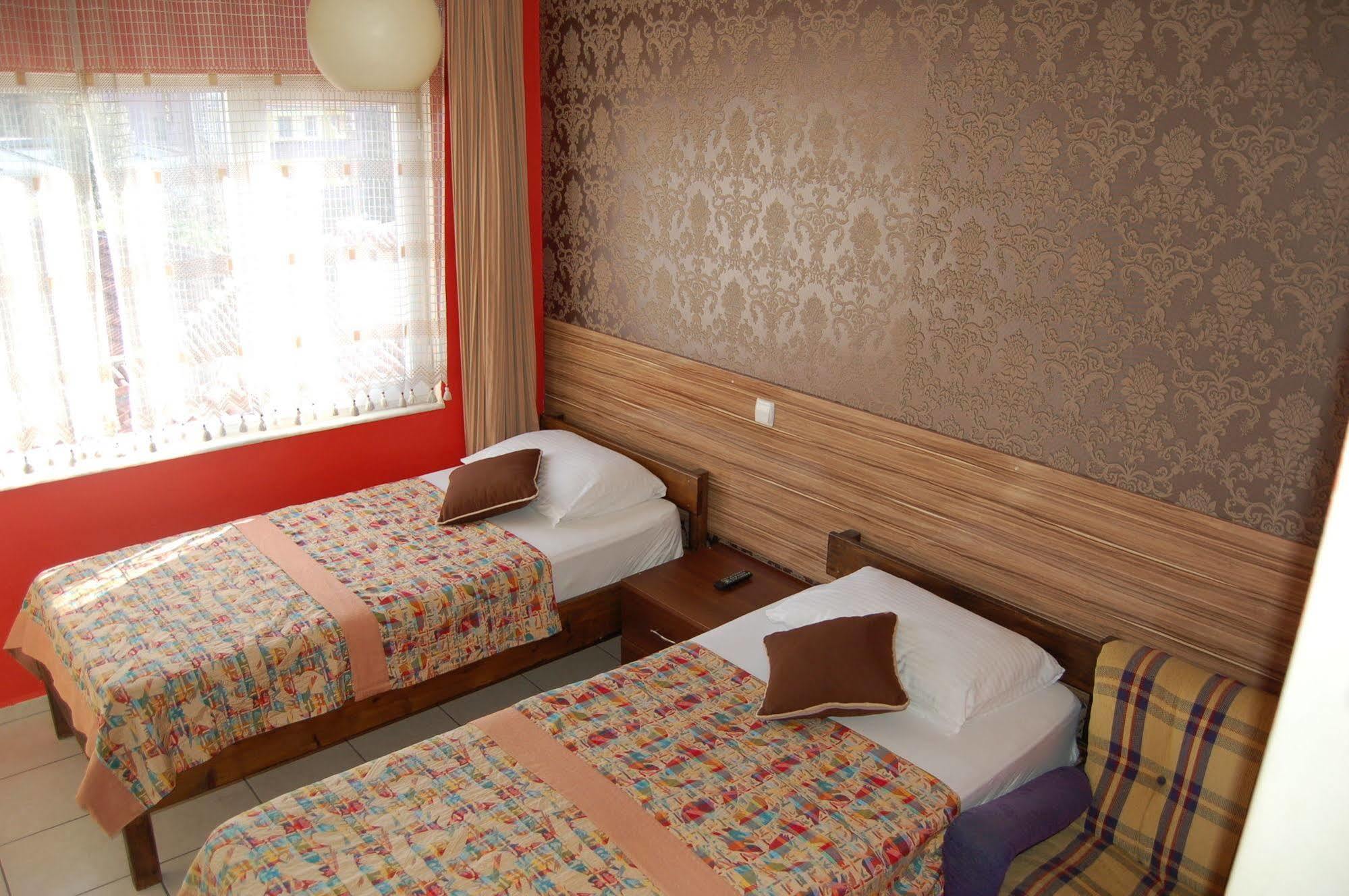 Hotel Hotel Twenty 2*
