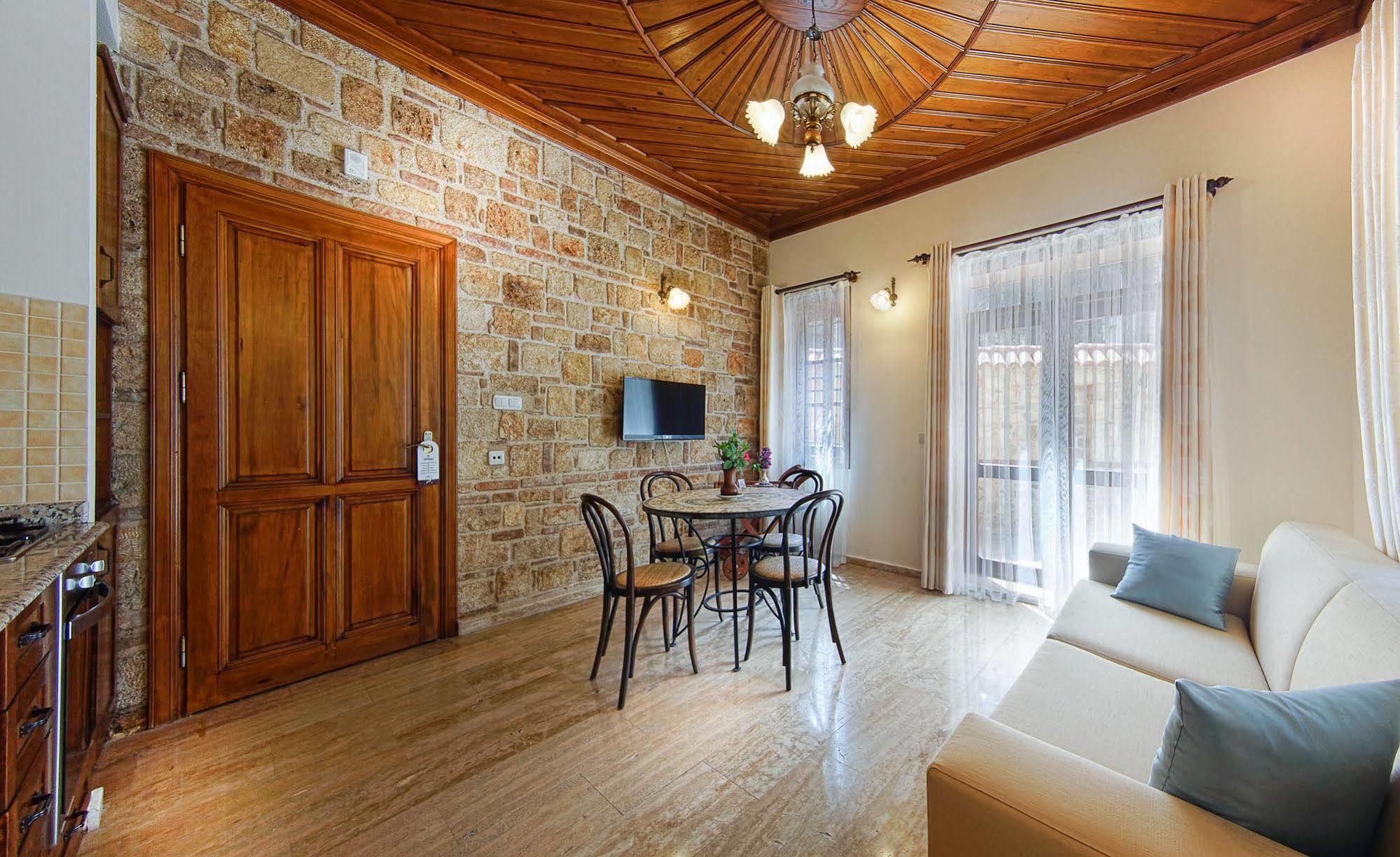 Hotel Minyon 3*