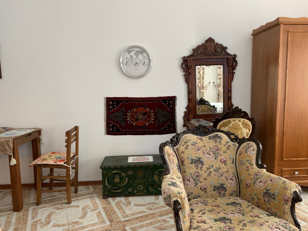 Porta Apartment