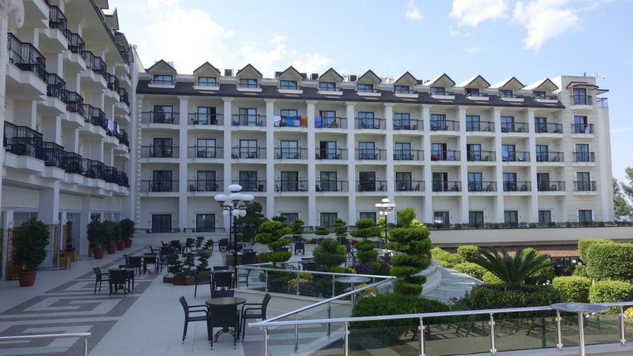Hotel Palmet Beach 5*