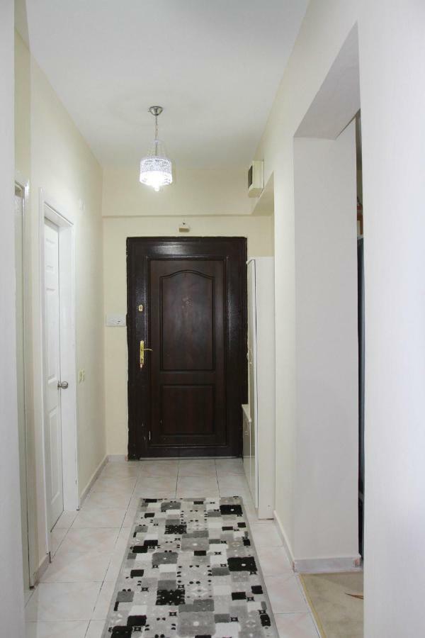 Tesisler Caddesi Apartment *