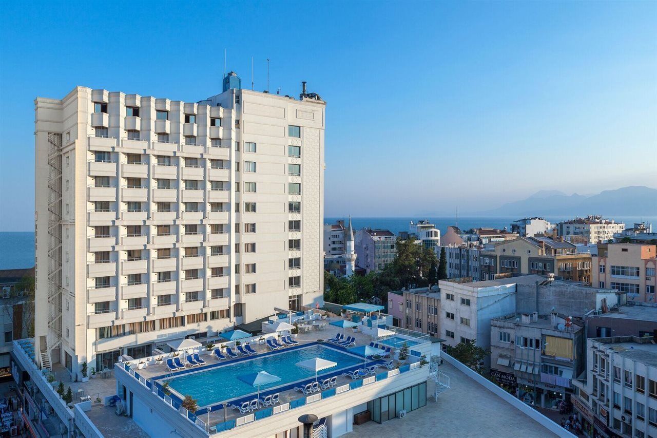 Western Khan Hotel 4*