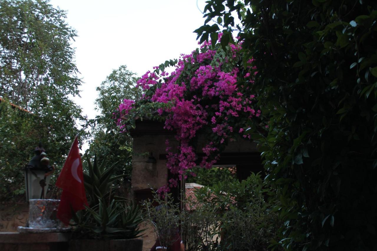 Hadrian Gate Otel