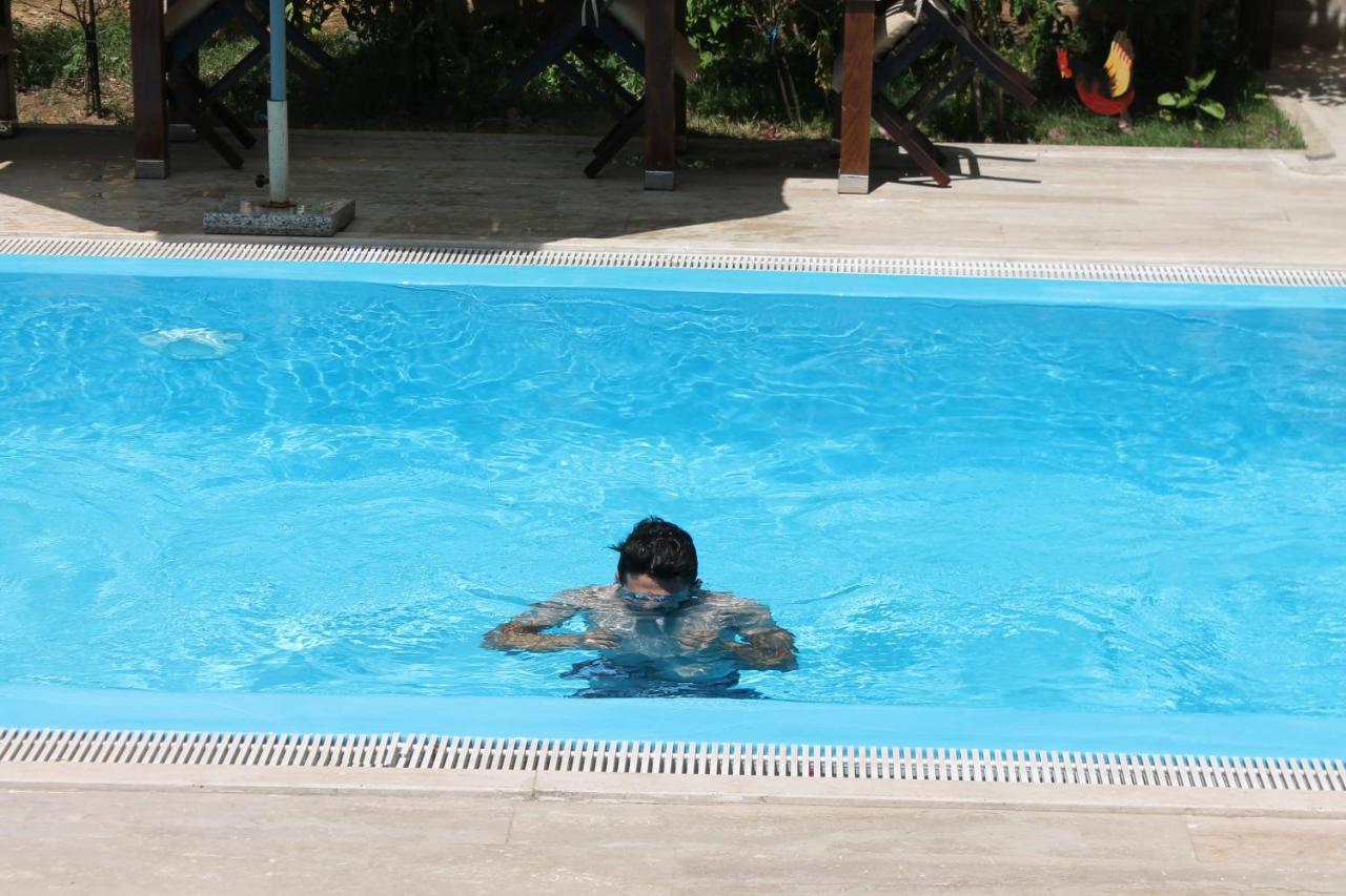 Hadrian Gate Otel 2*