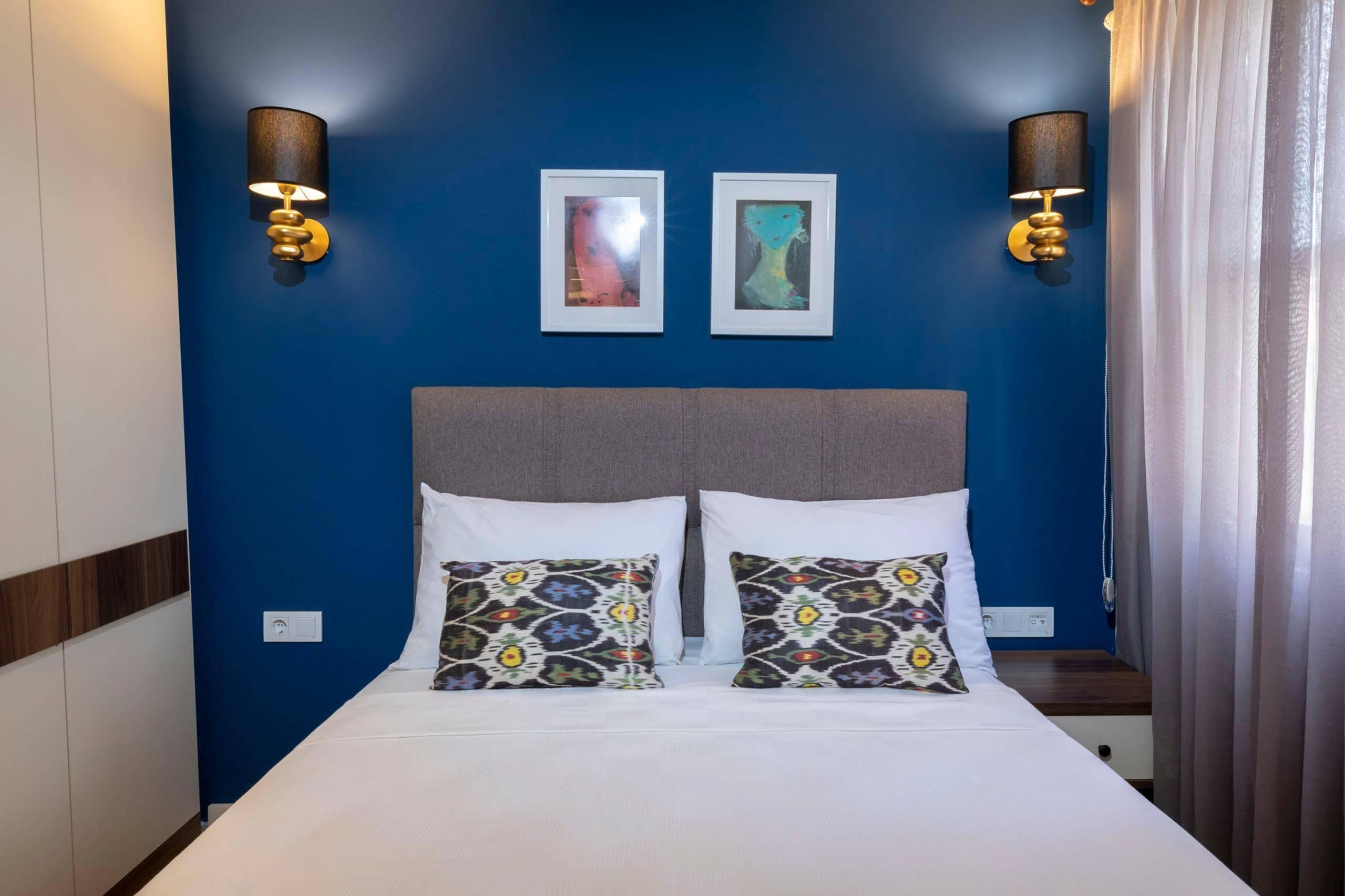 Mono Otel 3*