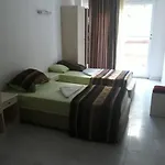 Lara Camlik Pansiyon
