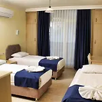 Berrak Su Hotel