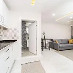 Modern And Central Flat Near Beach In Muratpasa