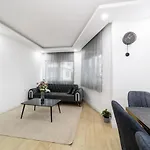 Central Flat Near Popular Attractions In Muratpasa