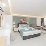 Studio Flat 3 Min To Hadrians Gate In Antalya