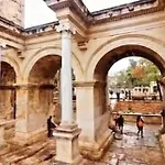 Antalya Kaleici Bahceli Oezel Muhtesem Muestakil Villa