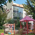 Mckizilsaray Apart