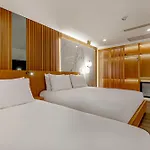Dulcet Hotel
