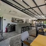 Leaf River Suites