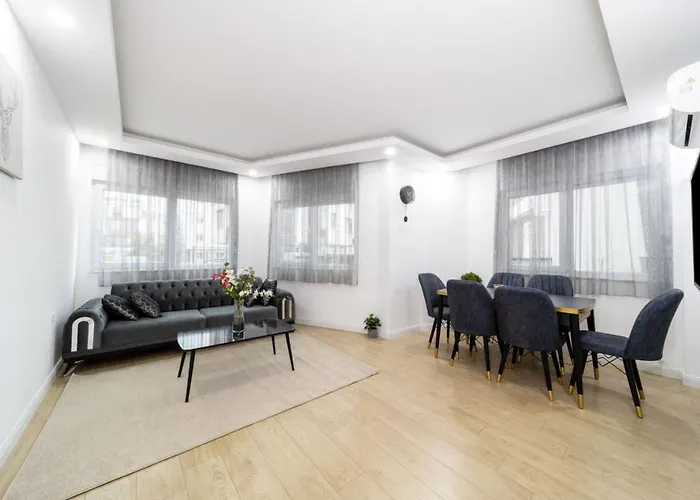 Central Flat Near Popular Attractions In Muratpasa