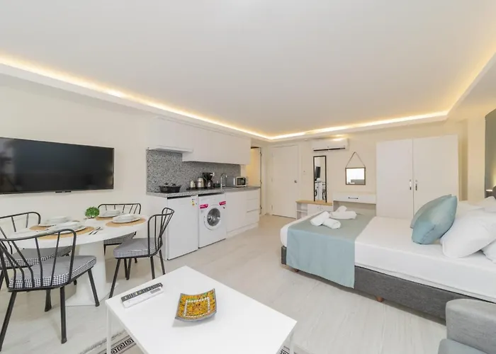 Studio Flat 3 Min To Hadrians Gate In Antalya