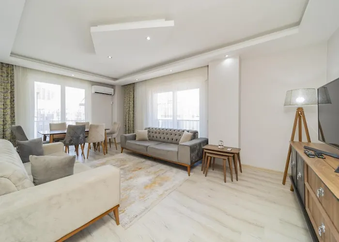 Luminous Flat W Balcony 15 Min To Hadrian Gates