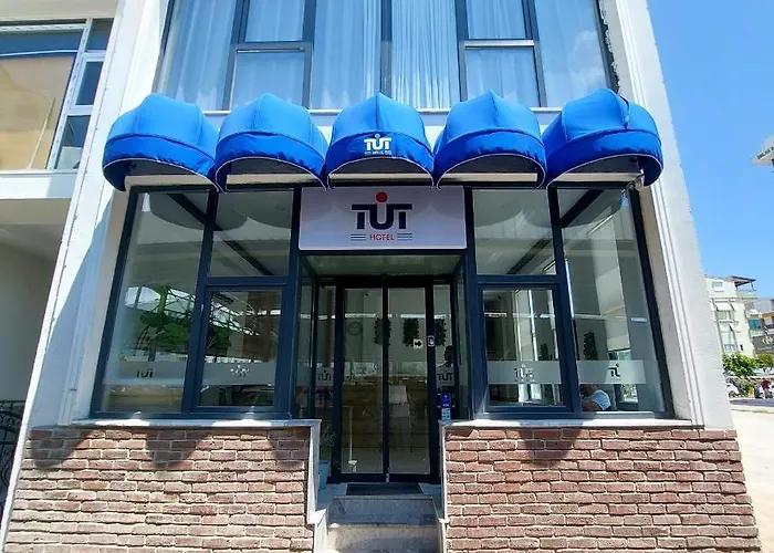Tut Hotel
