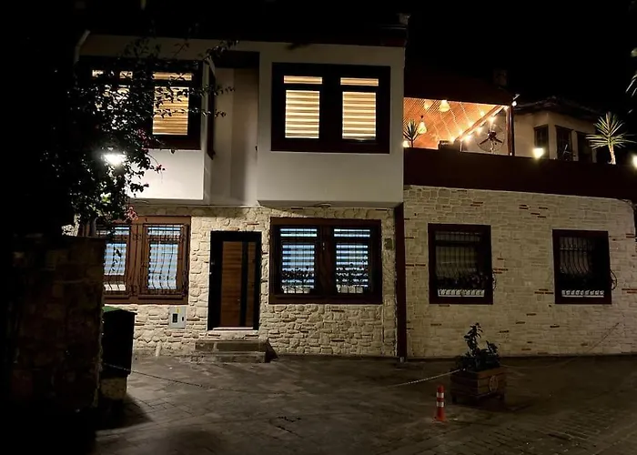 Sunny Antalya Villa In Kale Ici Antalya 7 Persoons