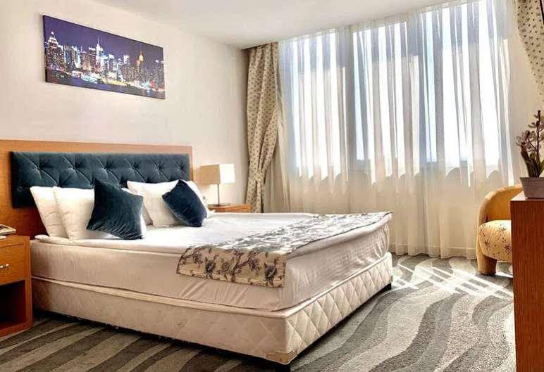 Regna Hotel