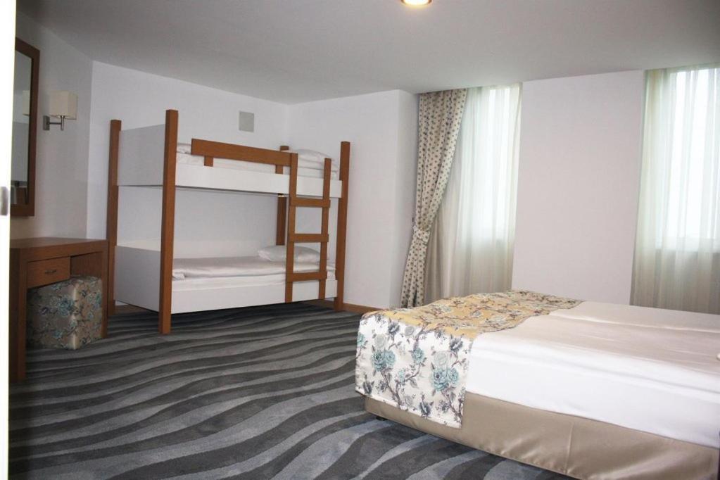 Regna Hotel 3*