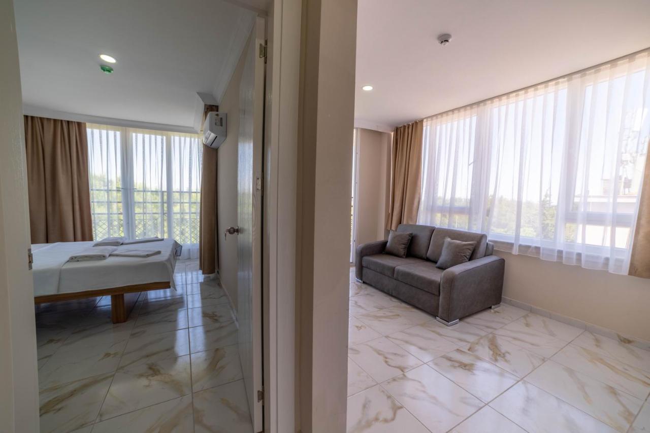 Rega Aparthotel *