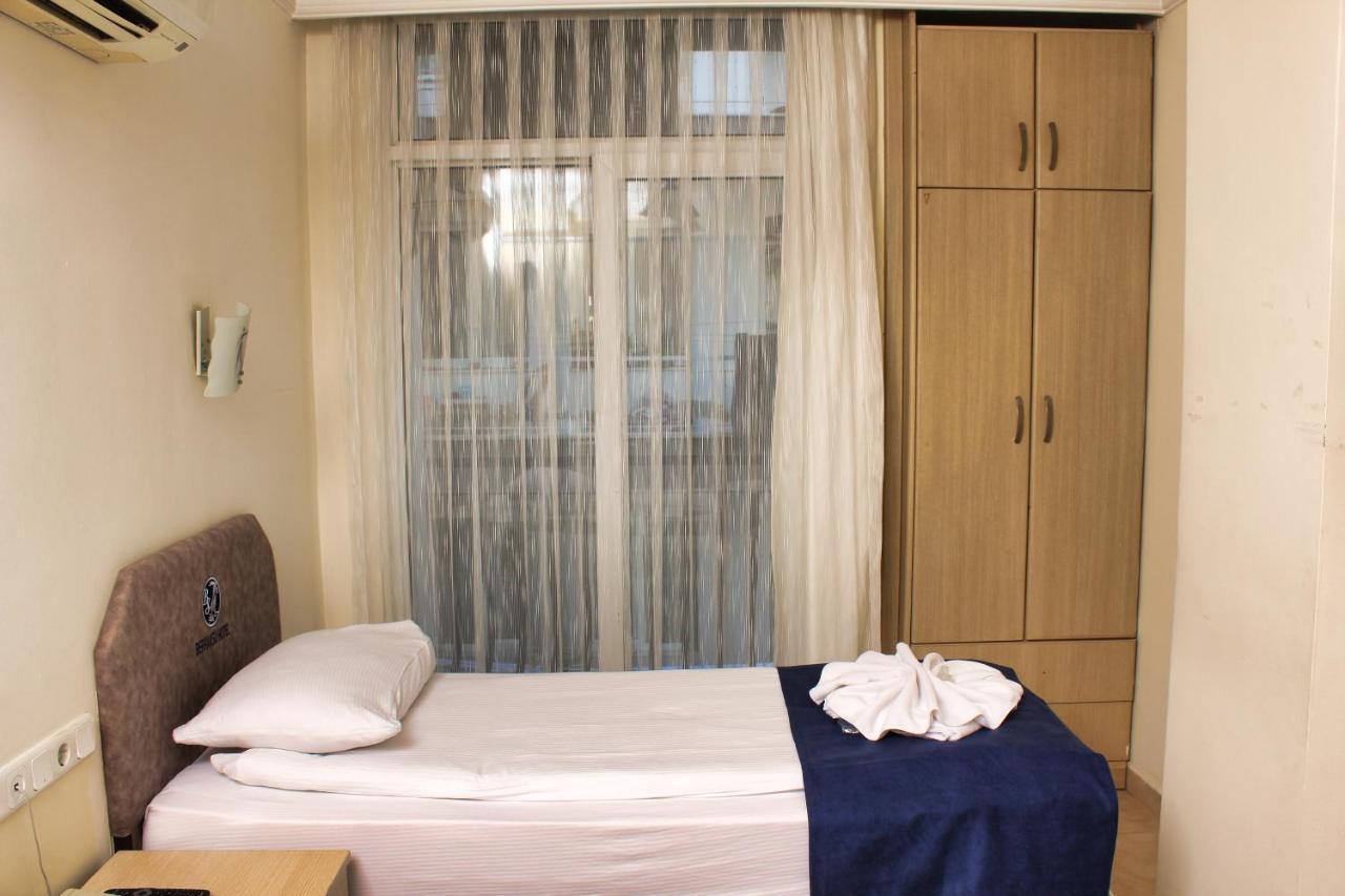 Berrak Su Hotel