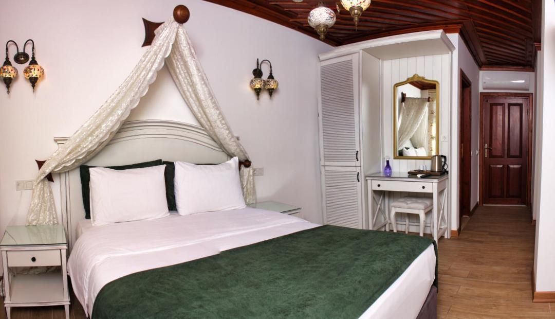 White Garden Hotel-adult Only 3*