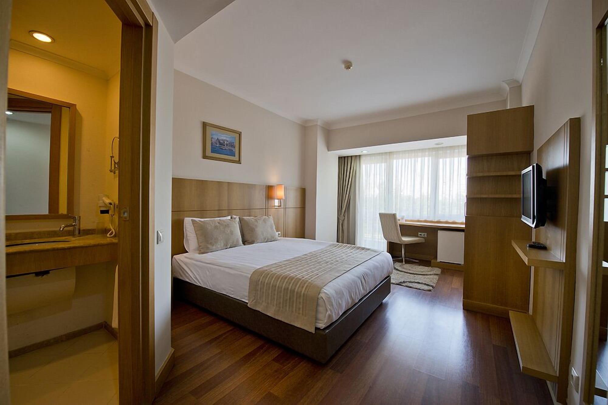 Nashira Hotel