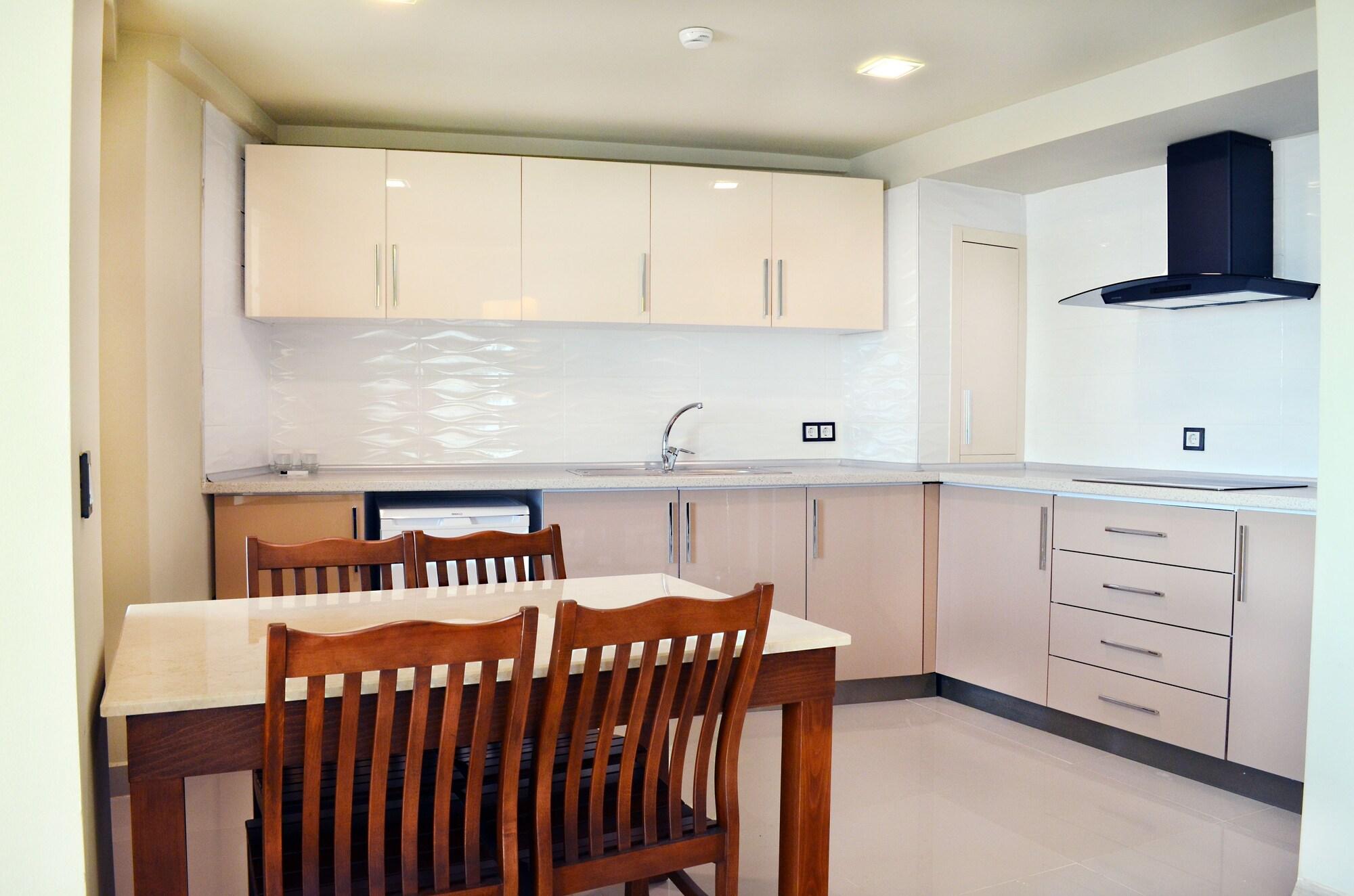Live Hotel 4*