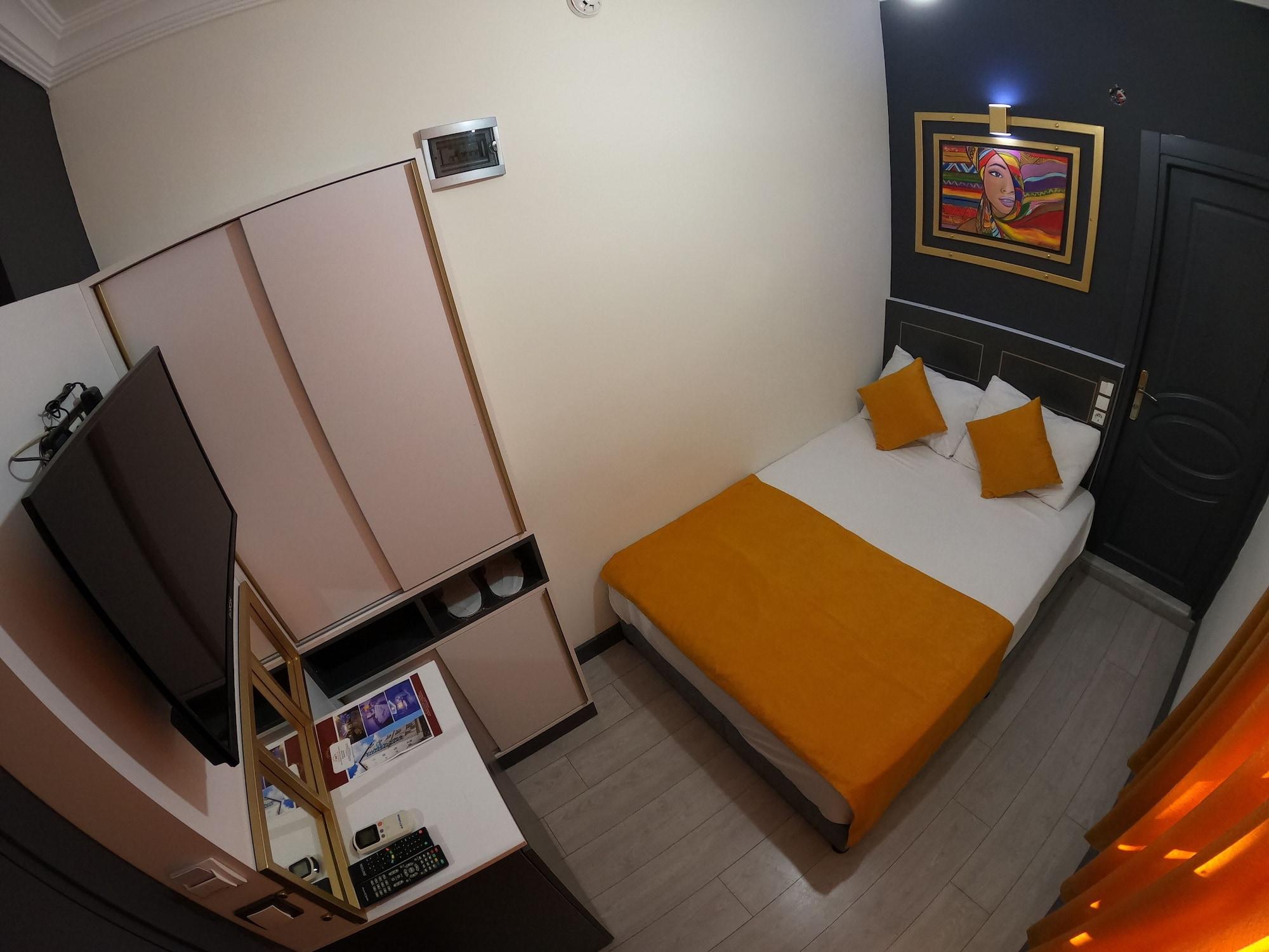 Hotel Exporoyal 3*
