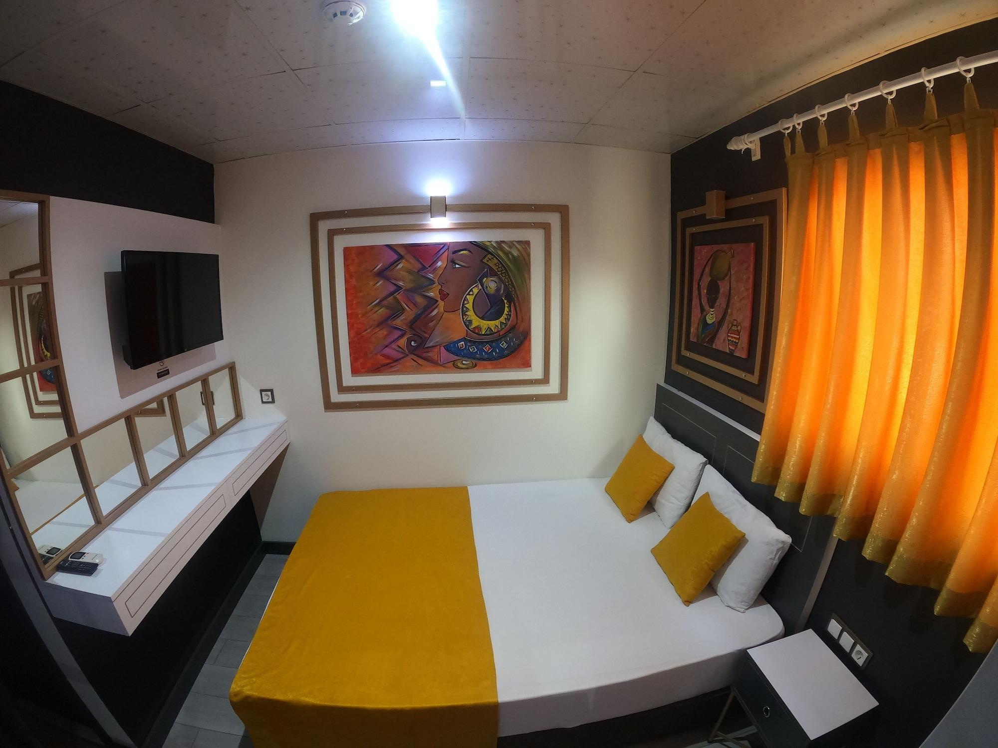 Hotel Exporoyal