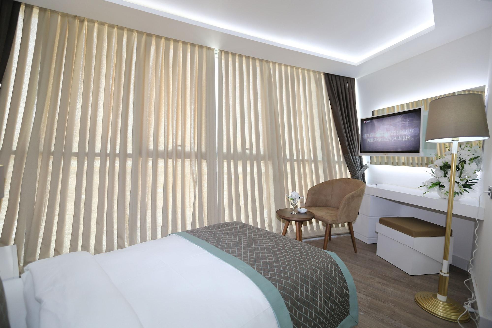 Hotel Elips Royal & 4*