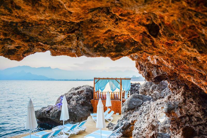 Hotel Perge 4*