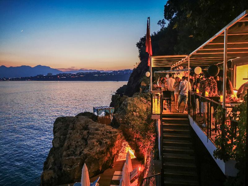 Perge Hotel