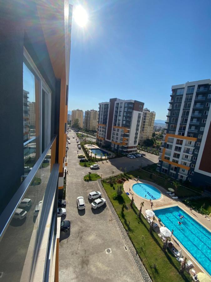 Daire La Casa Airport House With A Pool