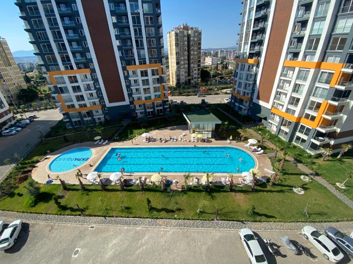 La Casa Airport House With A Pool Daire *