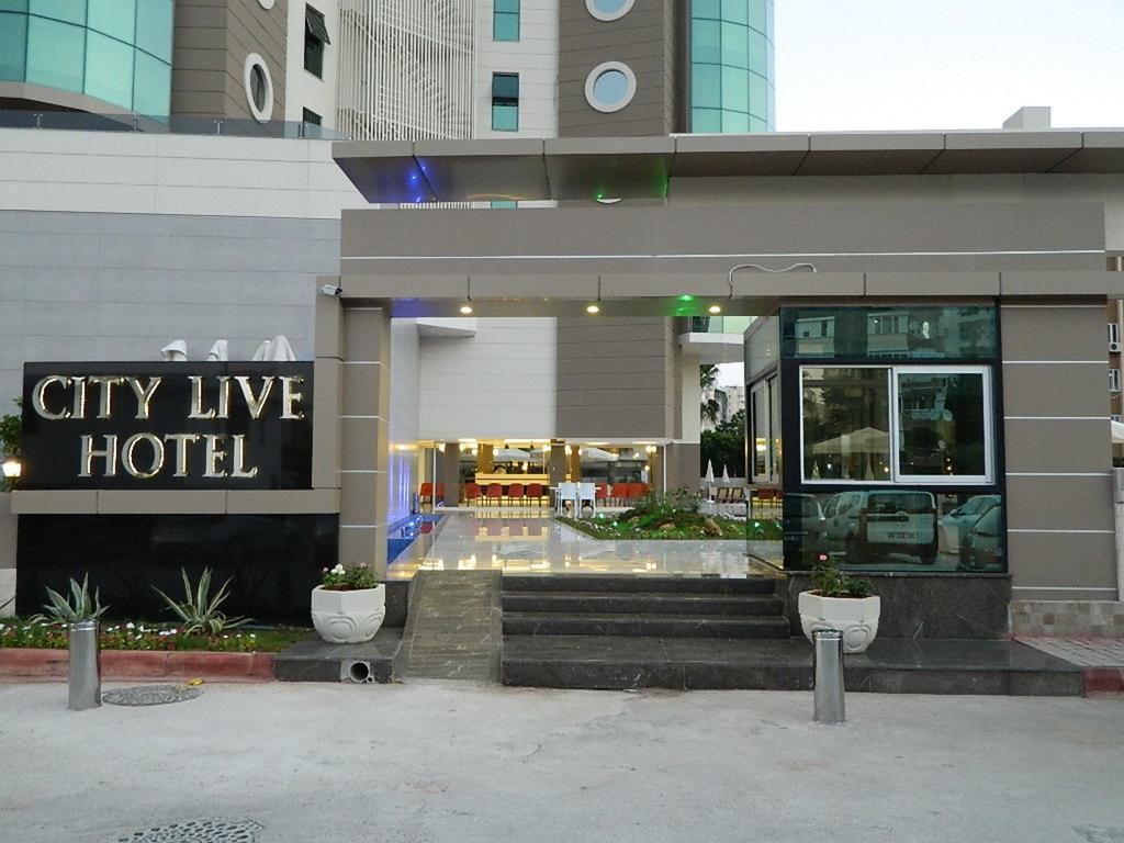 Live Hotel