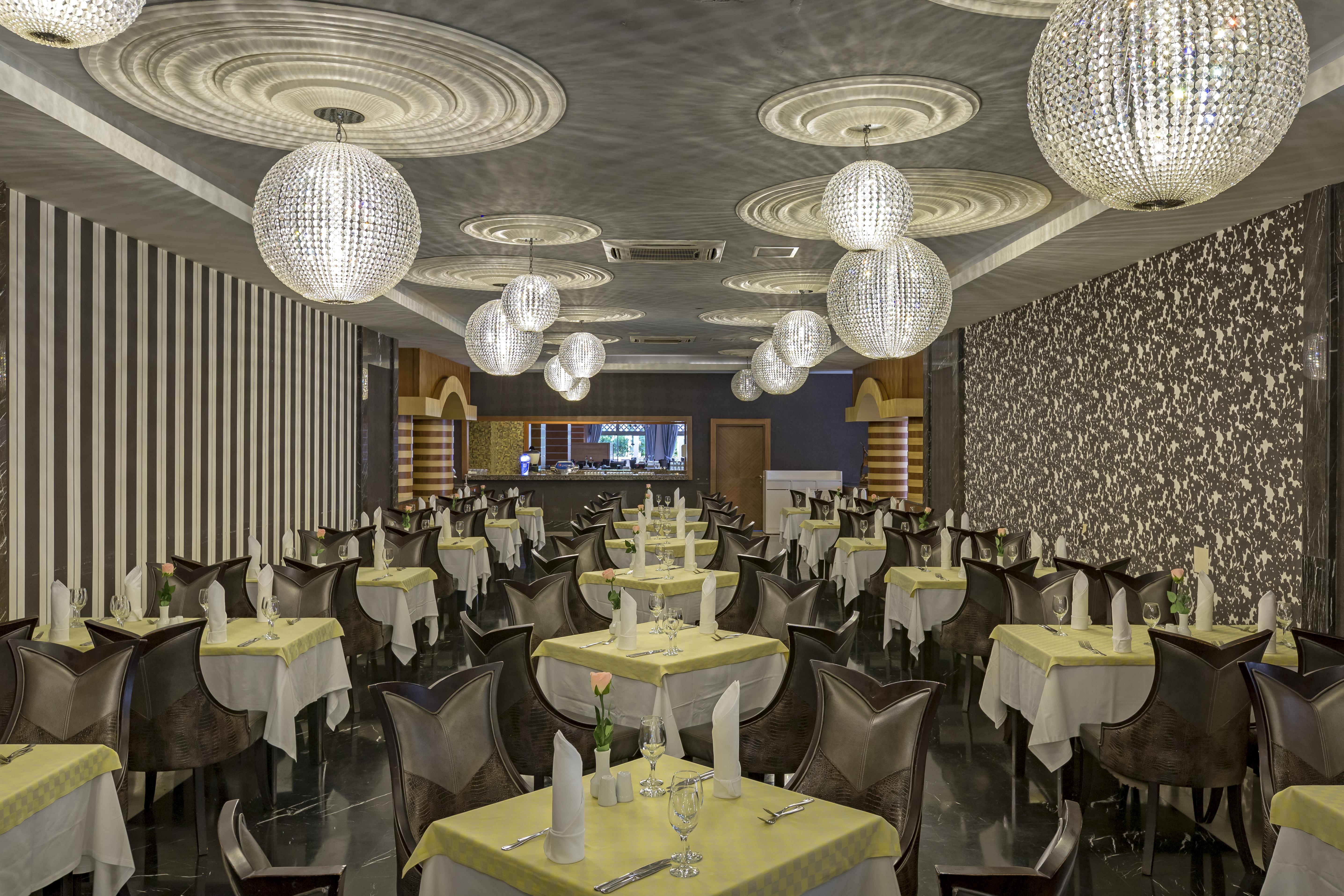 Royal Palace 5*