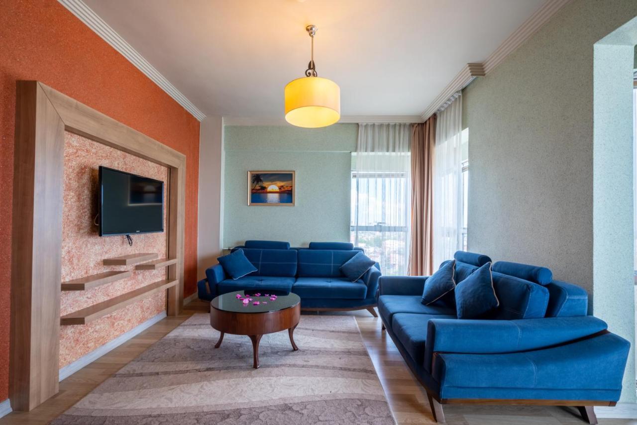 Live Hotel