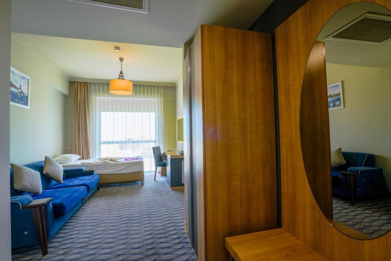 Hotel Live 4*