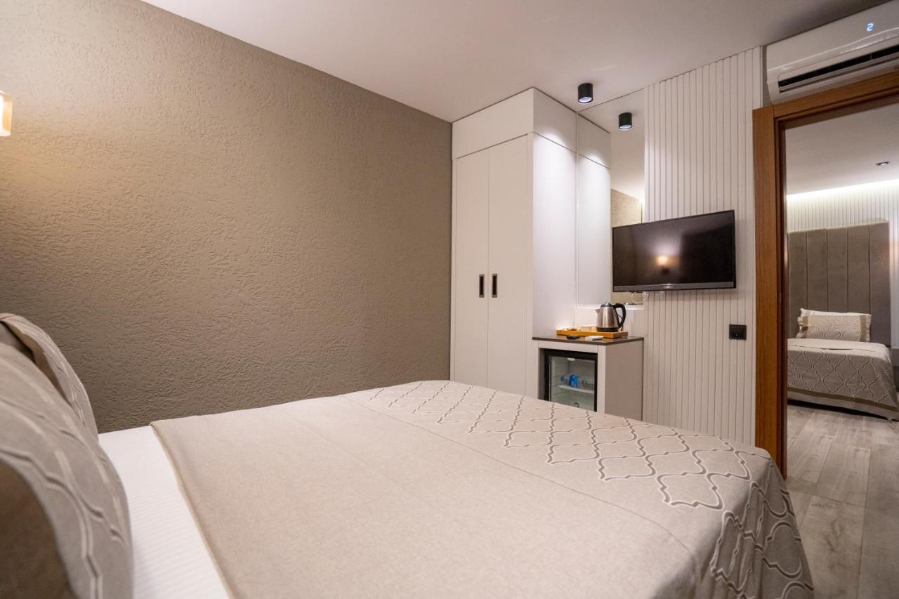 & Hotel