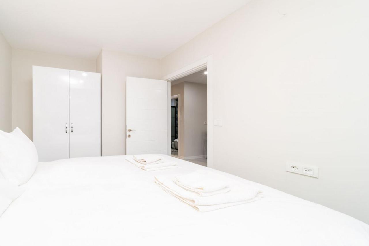 Apartment Modern And Central Flat Near Beach In Muratpasa